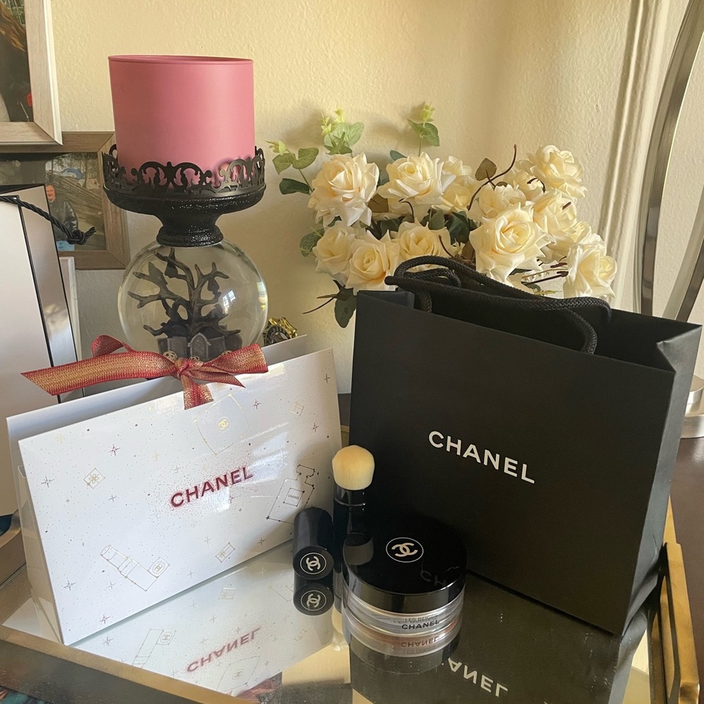 NEW Chanel Holiday gift set - Picture 3 of 4